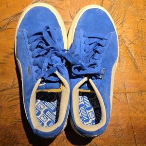Puma Blue Suede Sneakers W8 5.5 24.5 cms